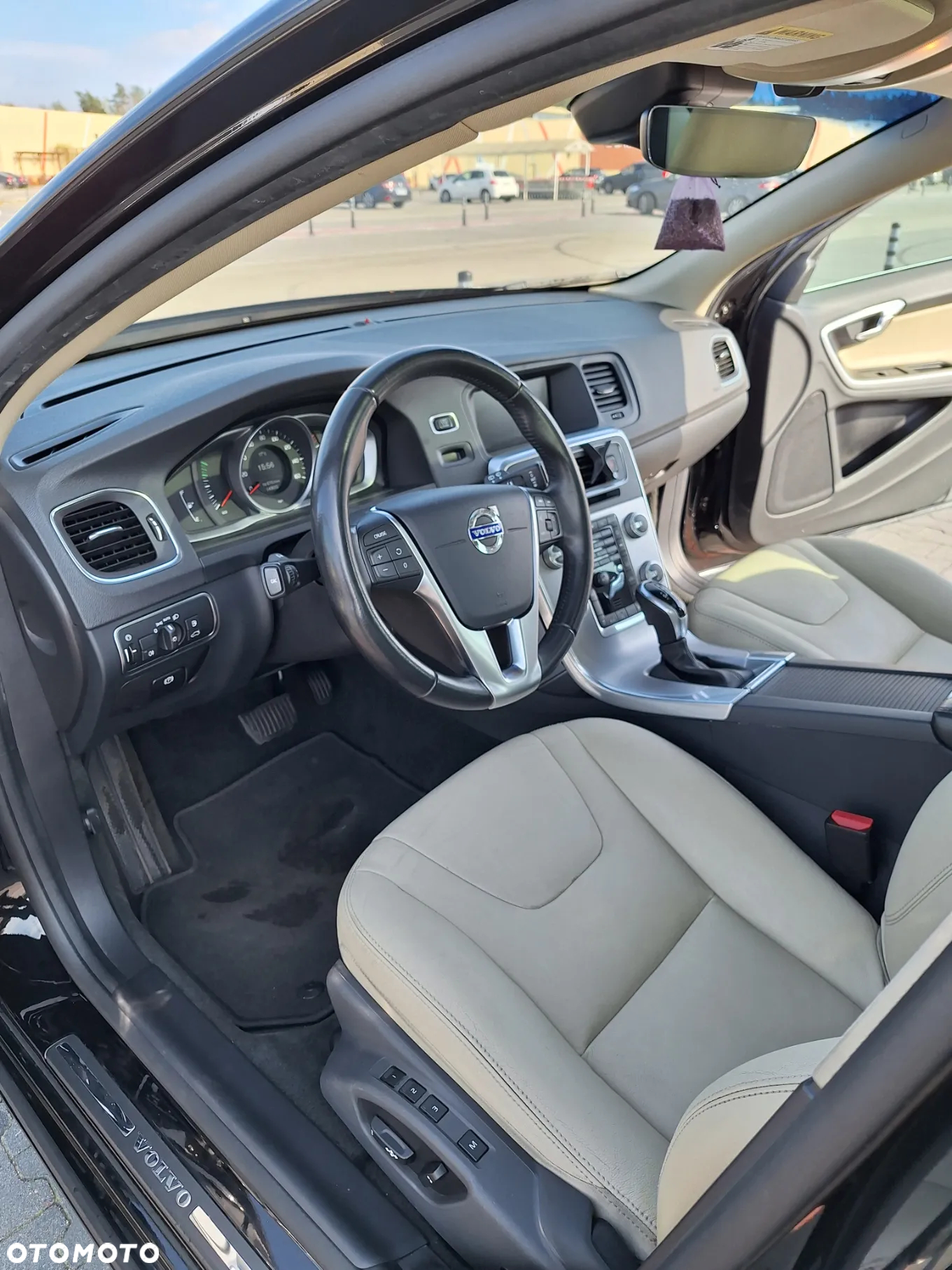 Volvo V60 T5 Drive-E Dynamic Edition (Kinetic) - 17
