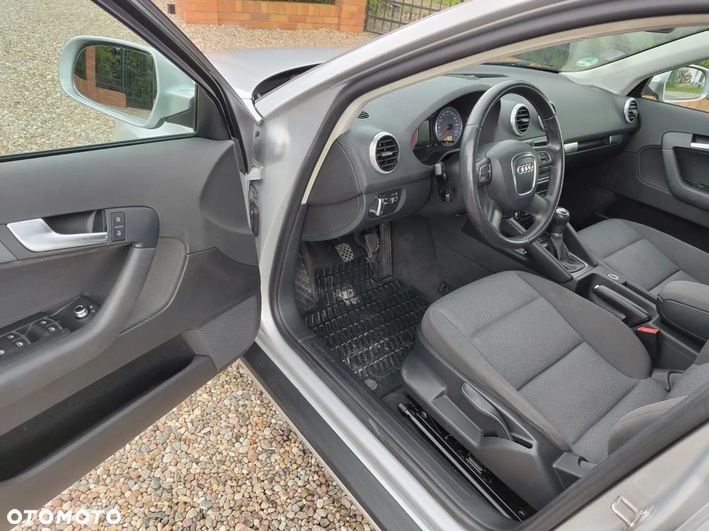 Audi A4 2.0 TDI DPF S line Sportpaket - 6