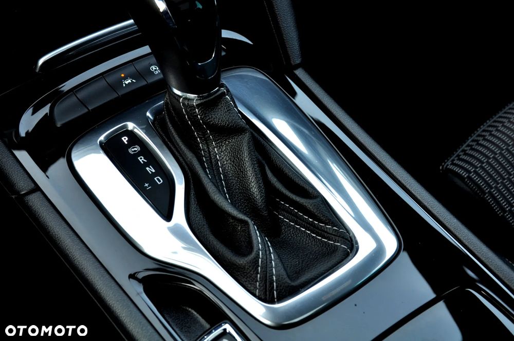 Opel Insignia 2.0 CDTI automatik Business Edition - 35