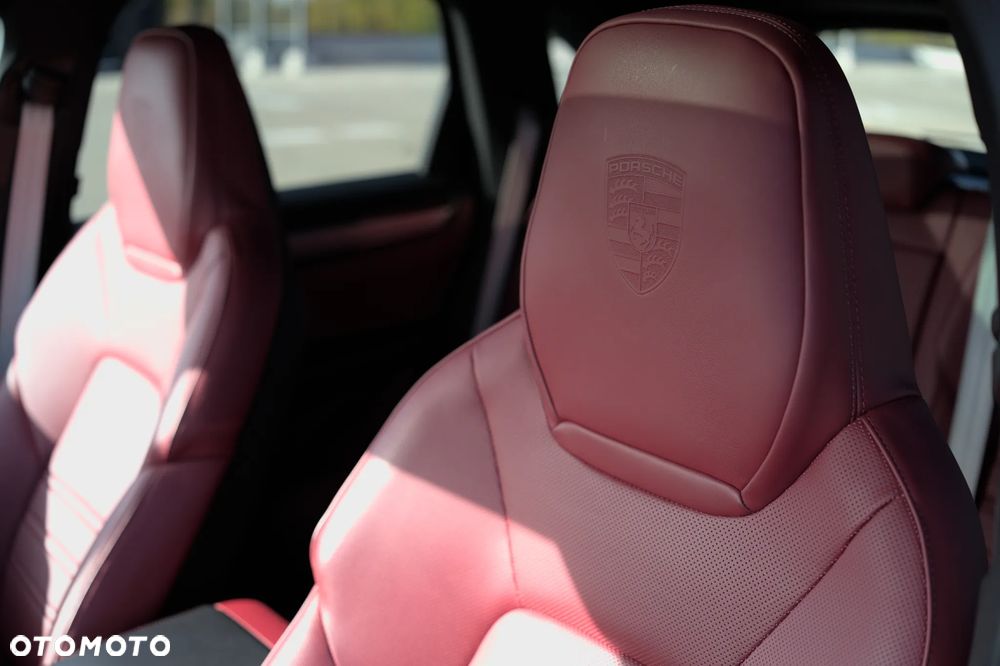 Porsche Cayenne S Platinum Edition - 17