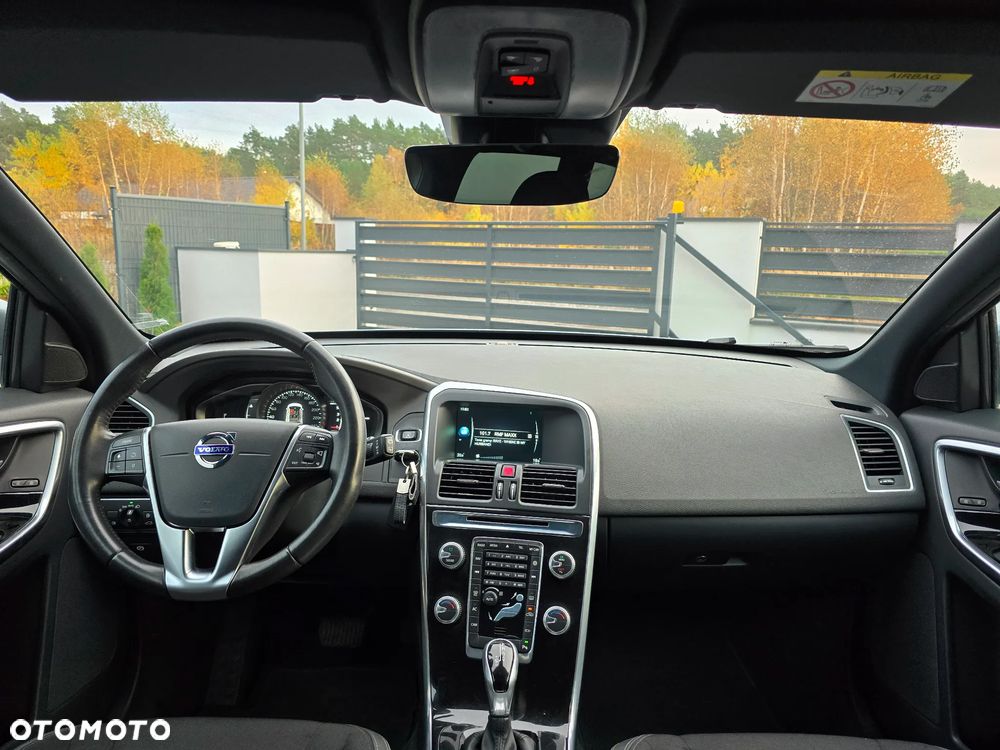 Volvo XC 60 D3 Geartronic Momentum - 12
