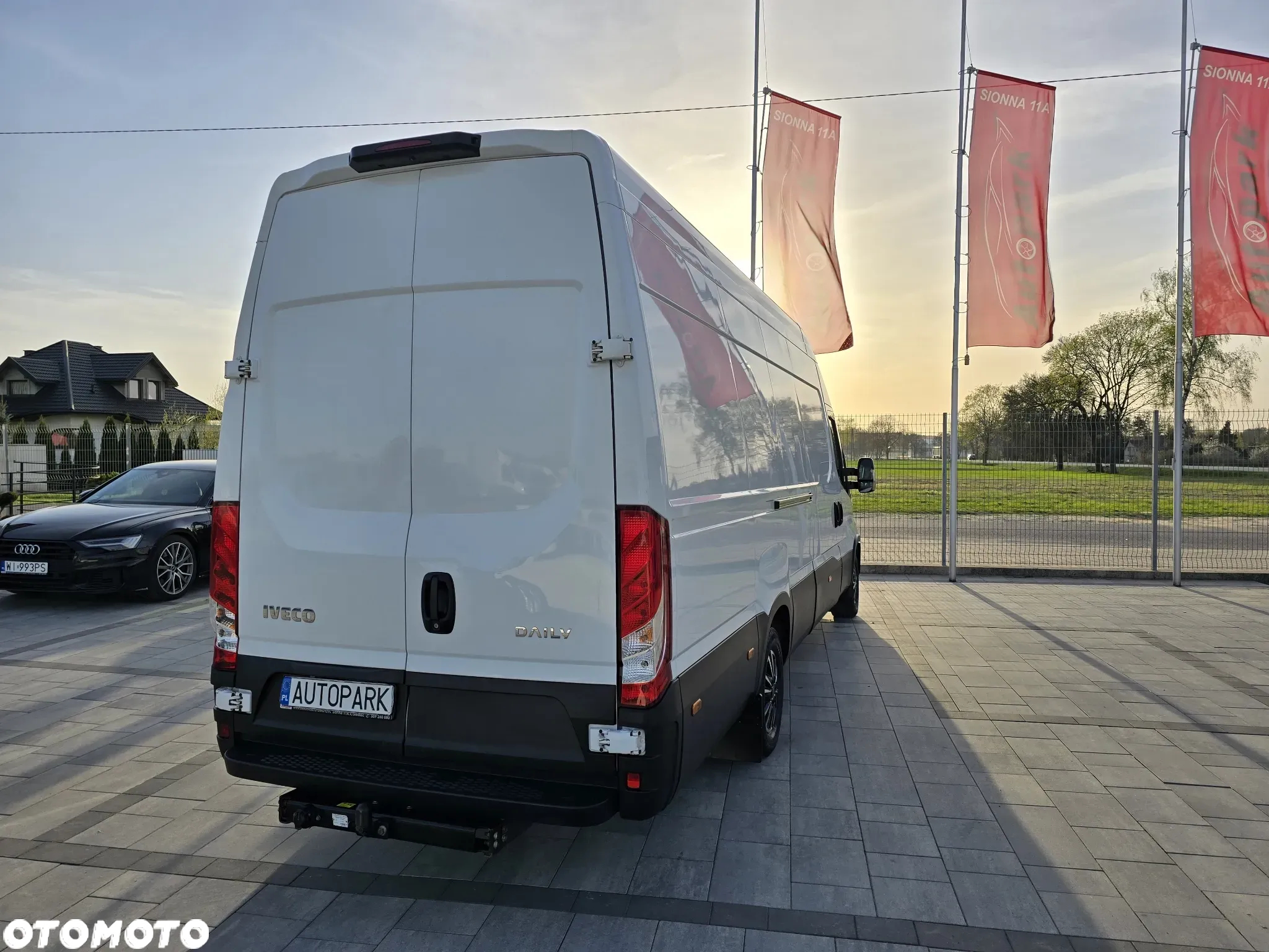 Iveco Daily 35S18  180KM Maxi L4H3 - 18