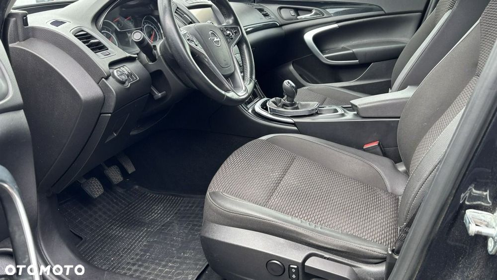 Opel Insignia - 8