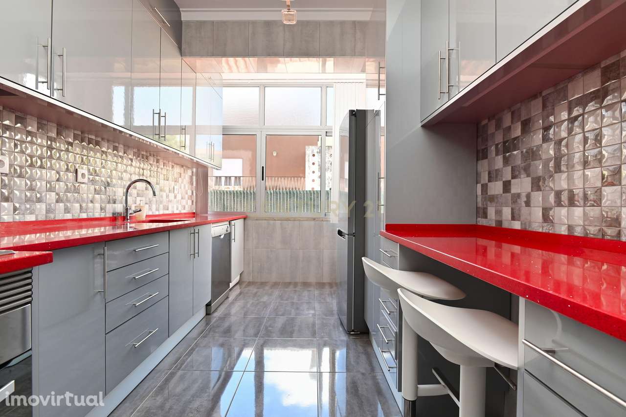 Apartamento T2 em Mem Martins para venda - Grande imagem: 2/24