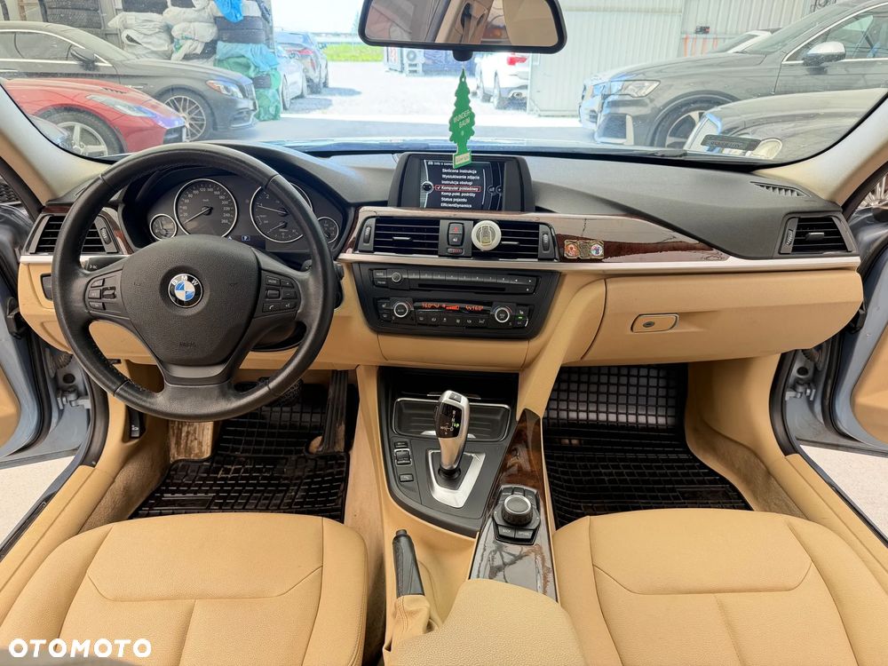 BMW Seria 3 320i Luxury Line - 6