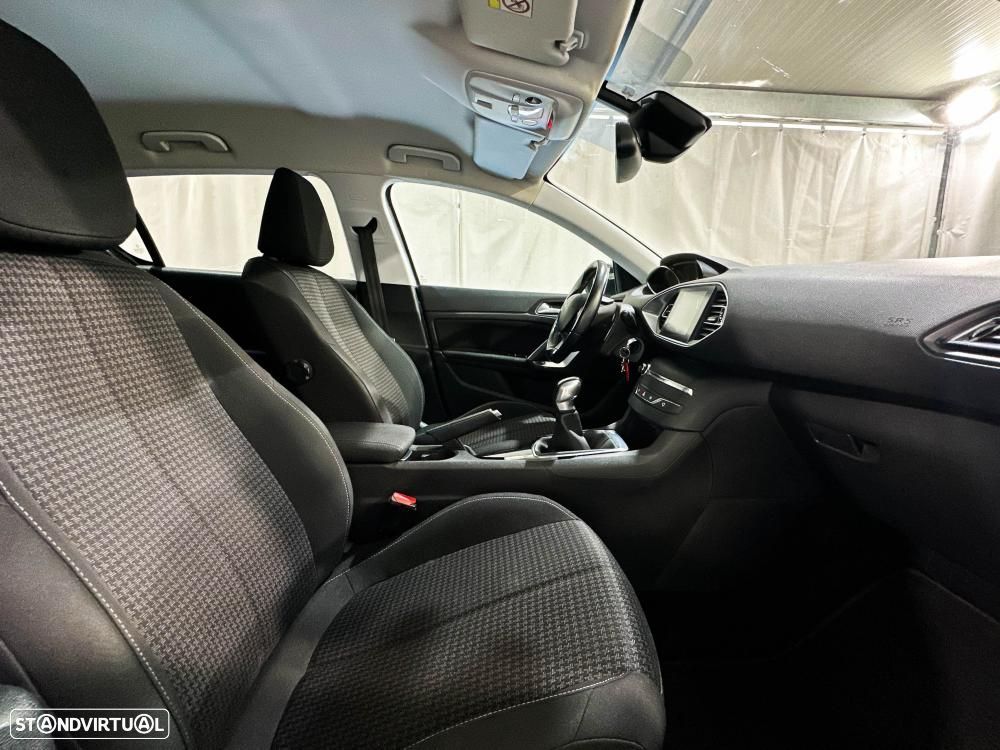 Peugeot 308 1.6 BlueHDi Allure - 29
