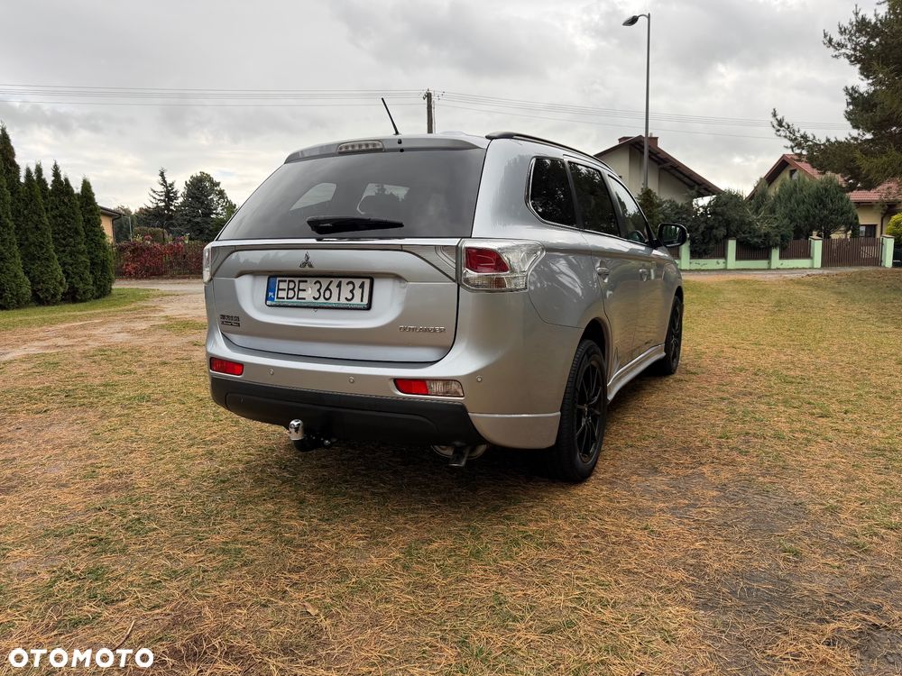 Mitsubishi Outlander 2012 photo 5