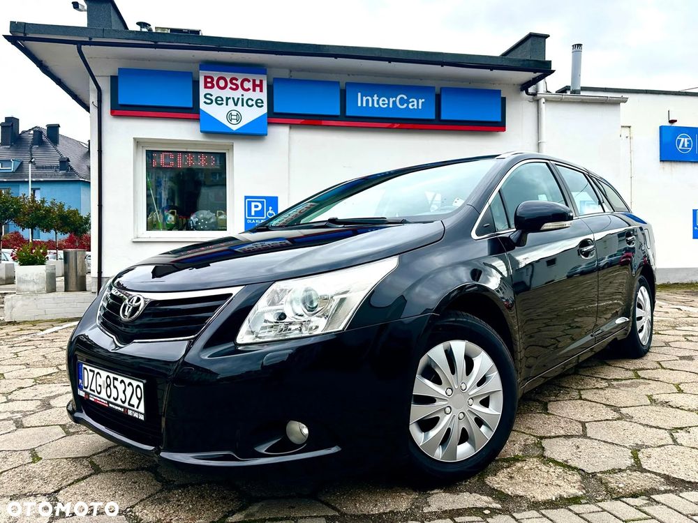 Toyota Avensis Touring Sports 1.8 Comfort - 1