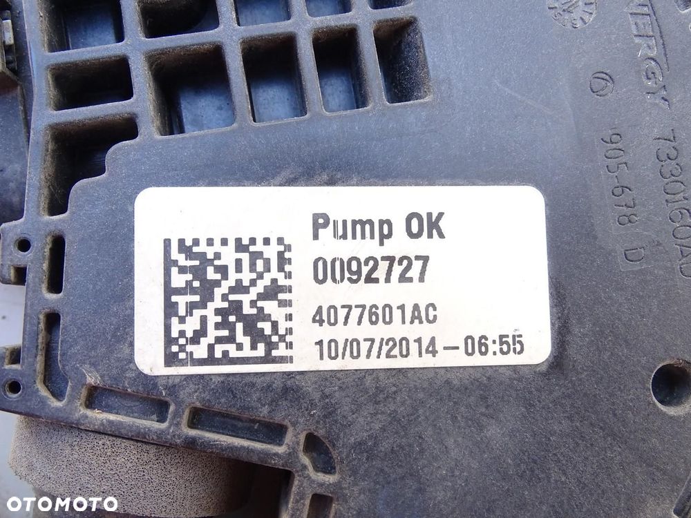 ZBIORNIK PŁYNU ADBLUE POMPKA 8R0131877 2.0 TDI AUDI Q5 8R - 11