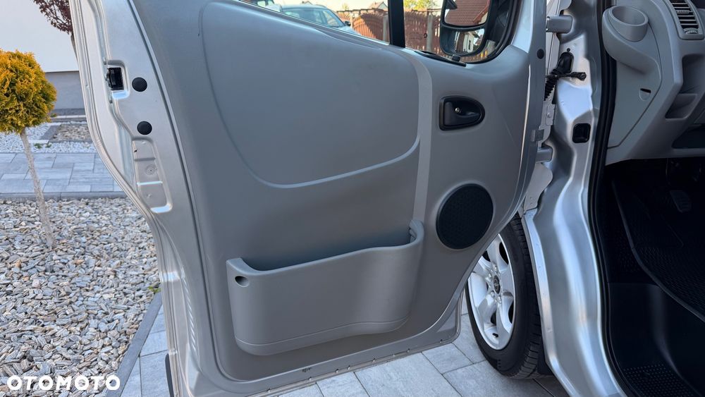 Opel Vivaro - 27