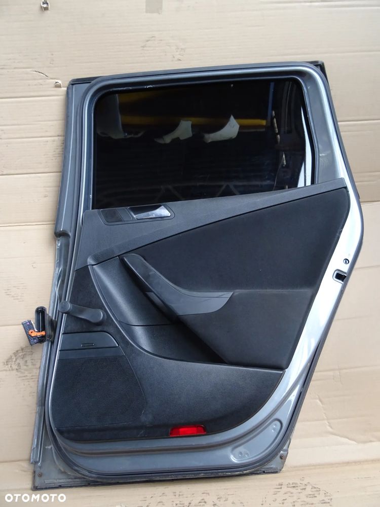 Drzwi prawy tył VW Passat B6 kombi - 3