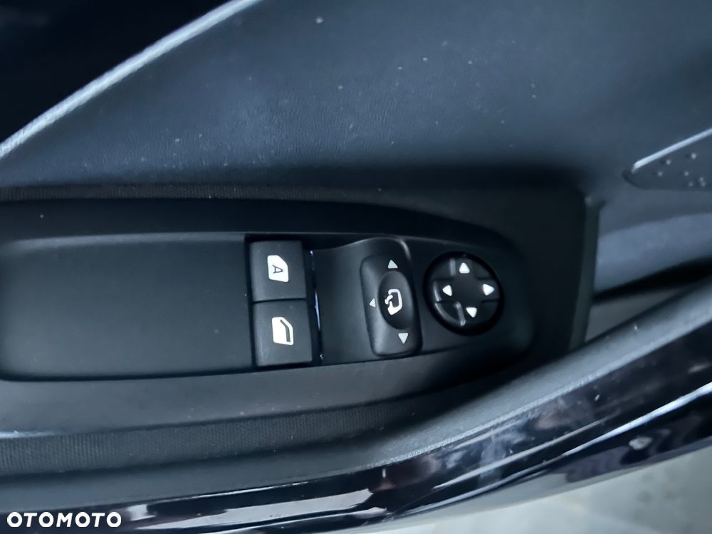 Peugeot 208 PureTech 100 Active Pack - 17