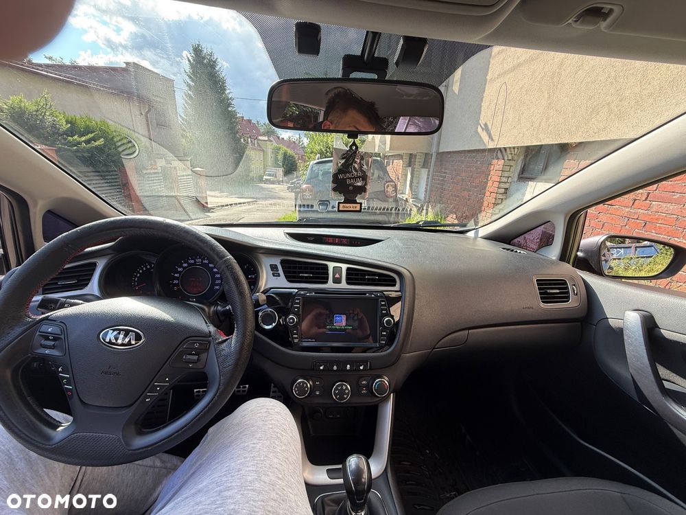 Kia Ceed 1.4 CVVT Fifa World Cup Edition - 10