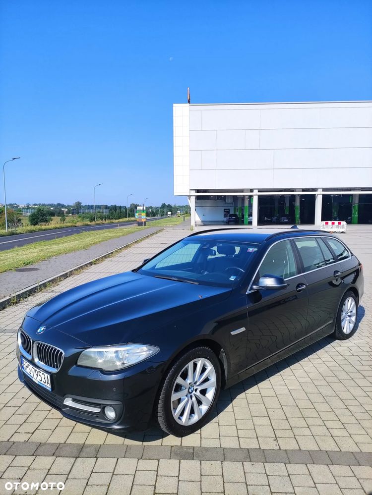 BMW Seria 5 525d xDrive - 13