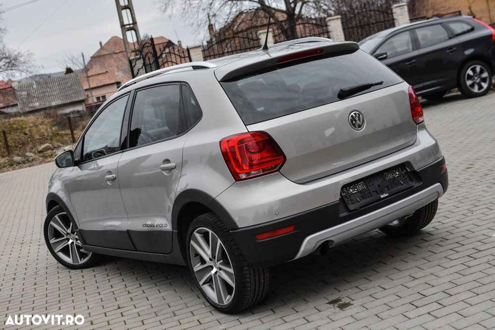 Volkswagen Polo 1.4 FSI Sportline - 18