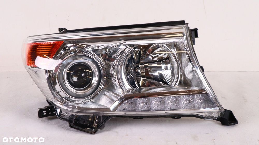 TOYOTA LAND CRUISER 200 LAMPA PRAWA PRZÓD LIFT - 1