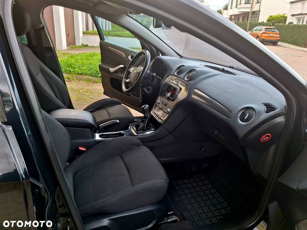 Ford Mondeo 2.0 Titanium - 28