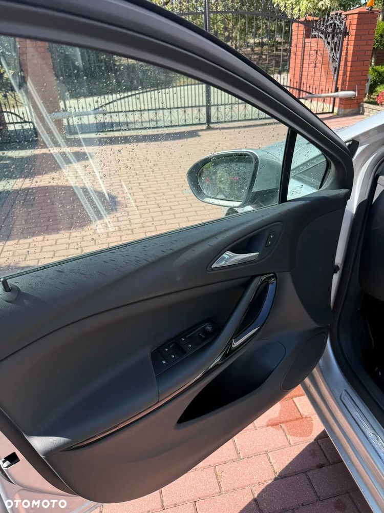 Opel Astra 1.6 CDTI Dynamic - 11