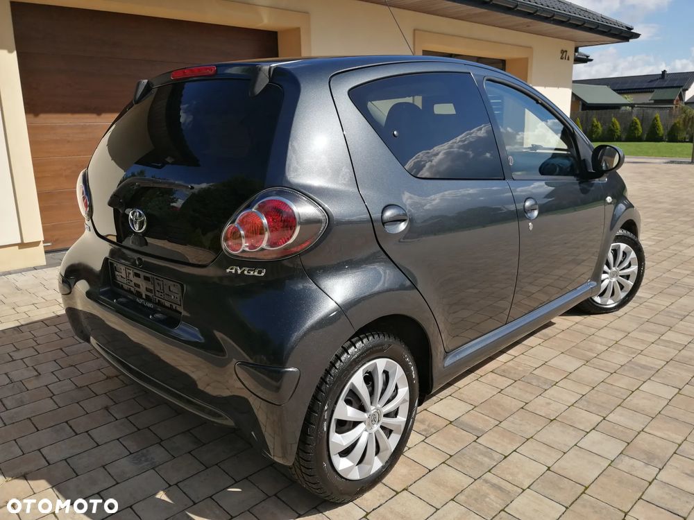 Toyota Aygo 1.0 VVT-i Luna EU5 - 11