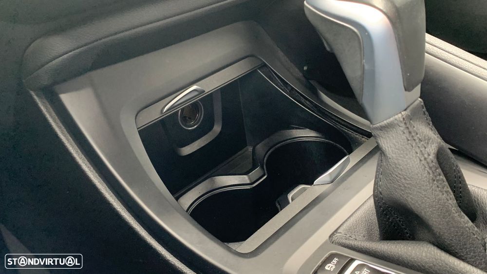 BMW X1 25 e xDrive Corporate Edition - 15