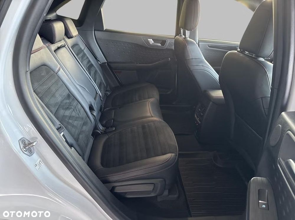 Ford Kuga 2.5 Duratec PHEV ST-LINE - 10