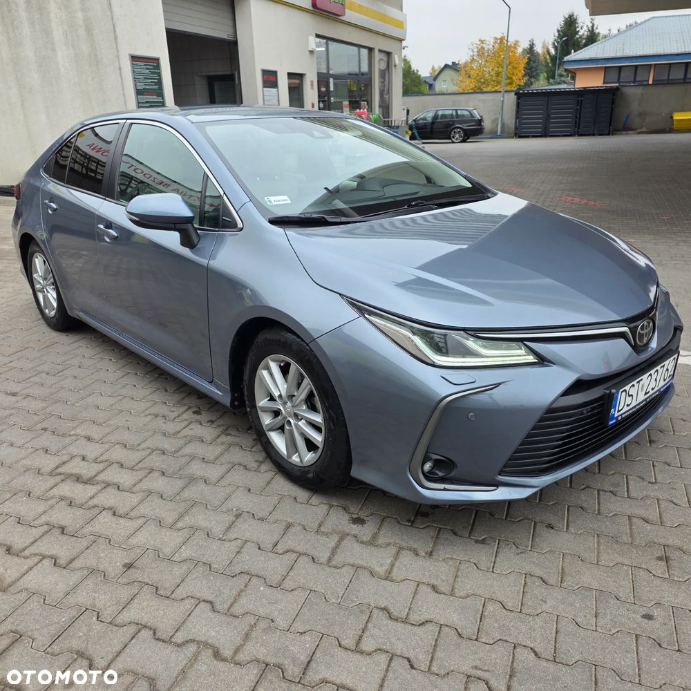 Toyota Corolla - 1