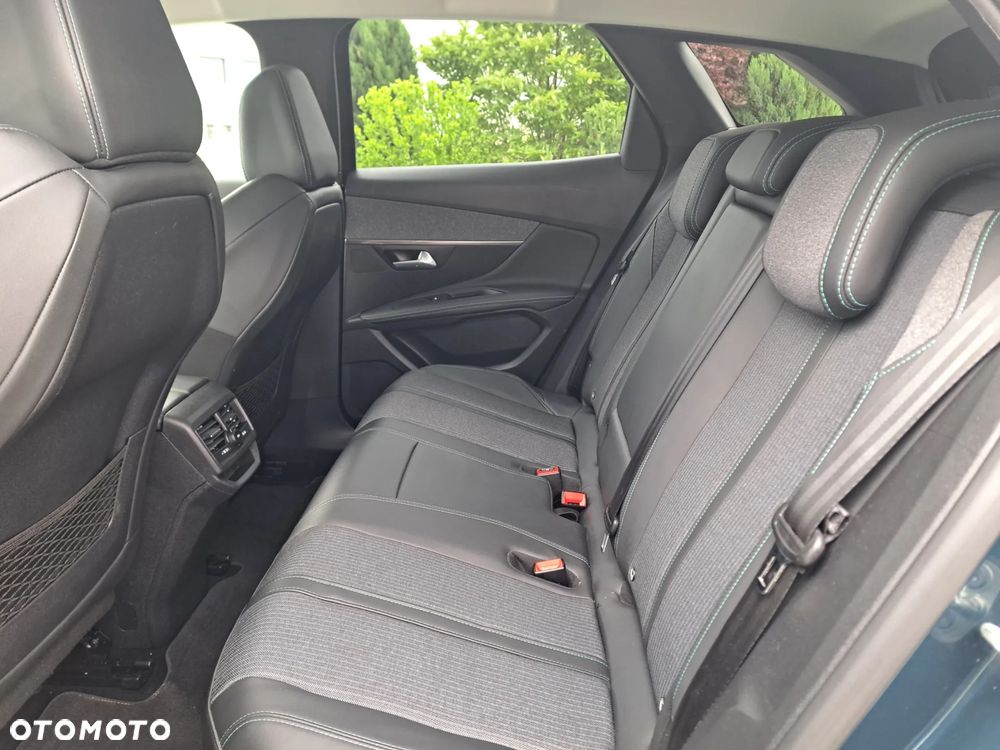 Peugeot 3008 1.6 PureTech Hybrid PHEV Allure Pack S&S EAT8 - 17