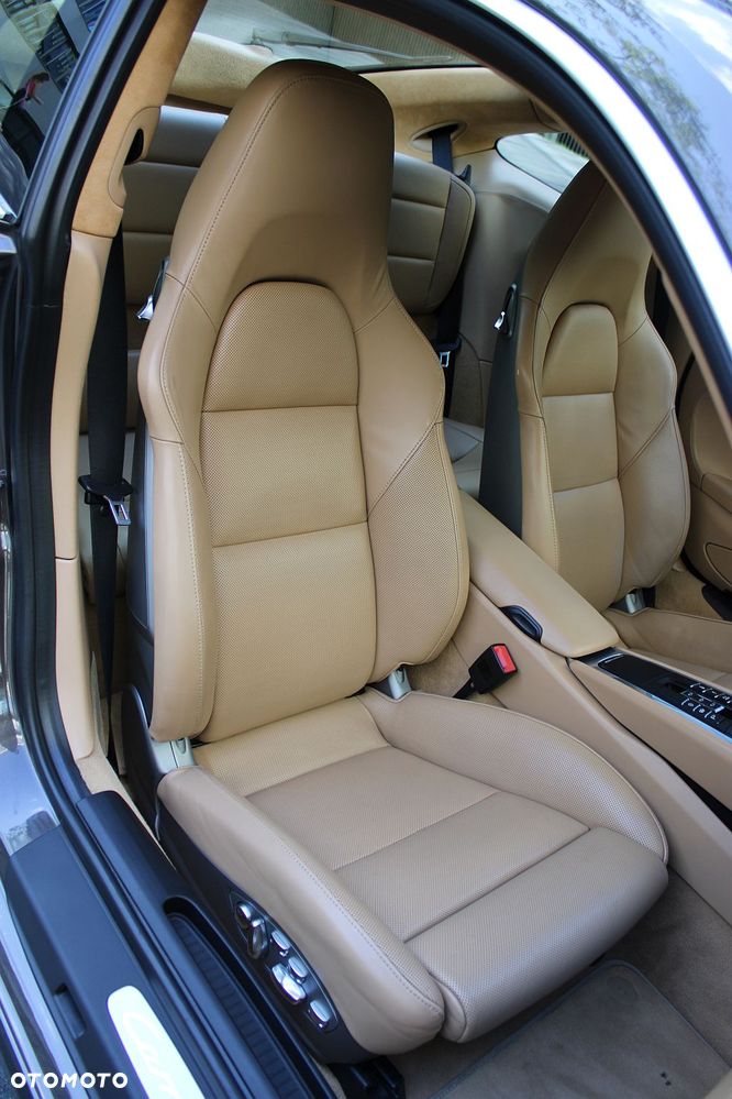 Porsche 911 Carrera S PDK - 12