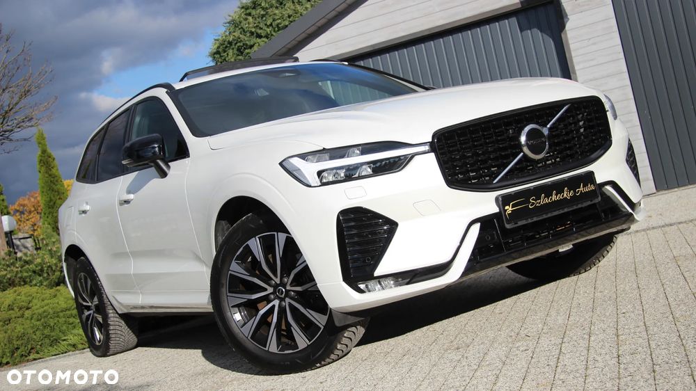 Volvo XC 60 B4 D AWD Plus Dark - 21