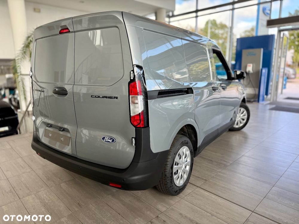 Ford Transit Courier - 6