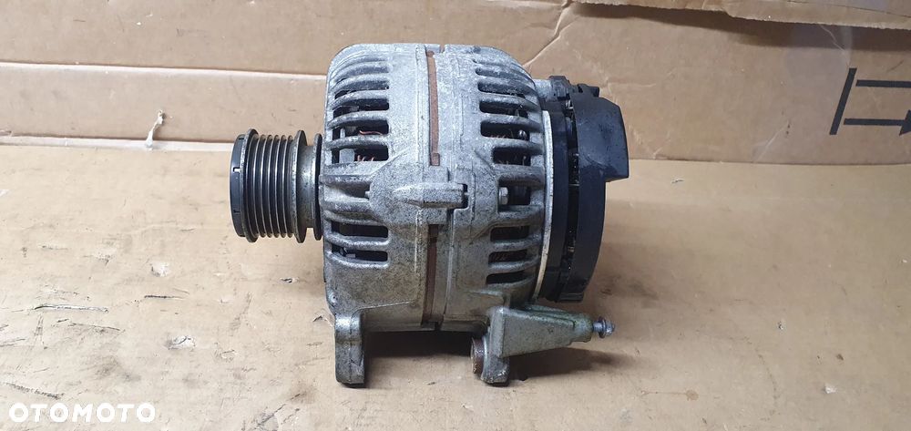 Alternator prądnica VW Caddy III Lift 06F903023F - 2