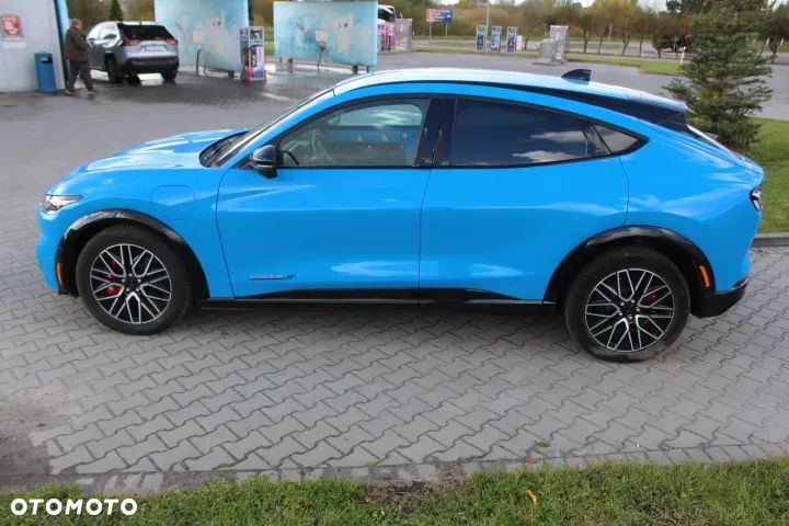 Ford Mustang Mach-E PREMIUM - 4