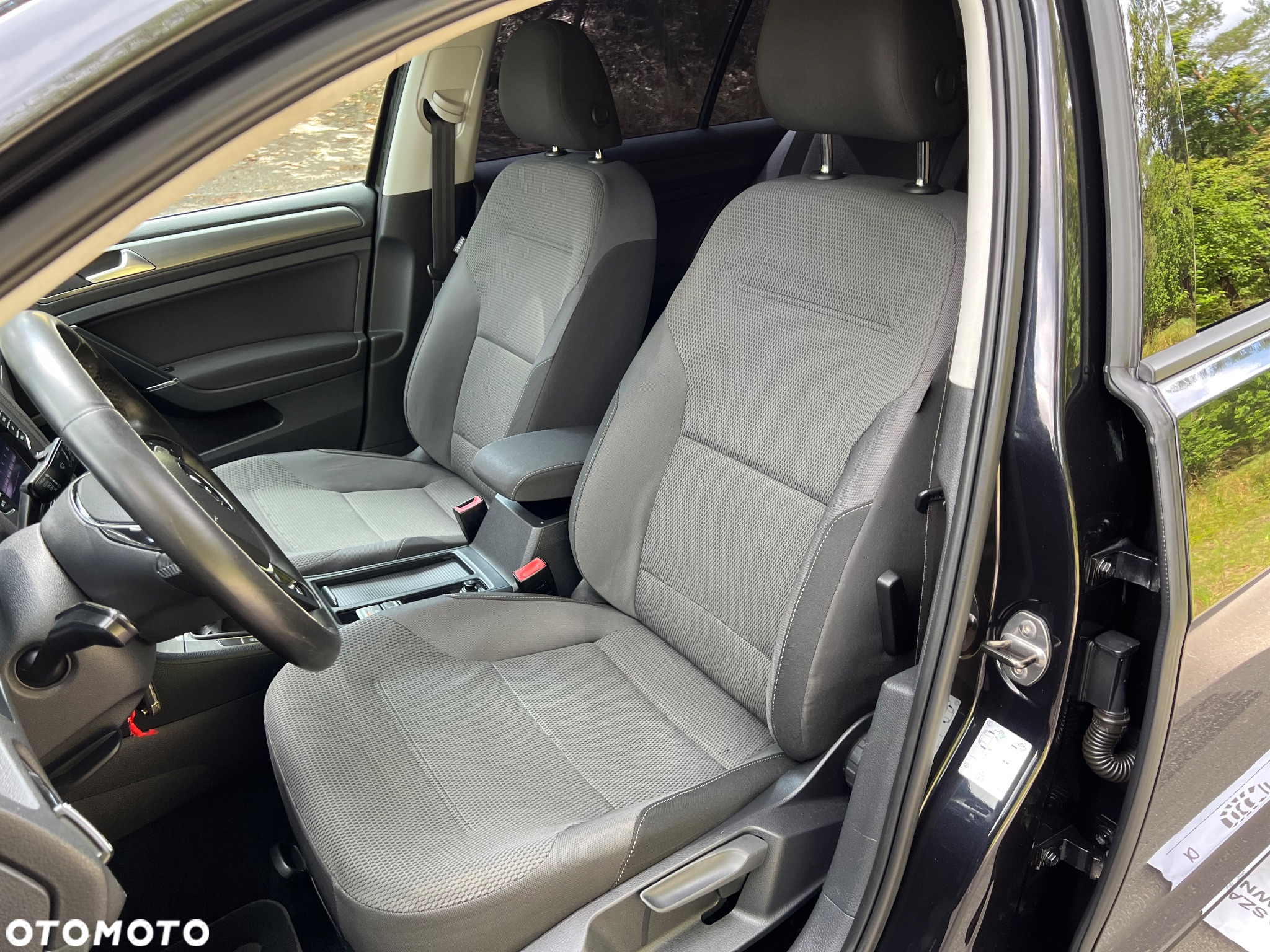Volkswagen Golf - 18