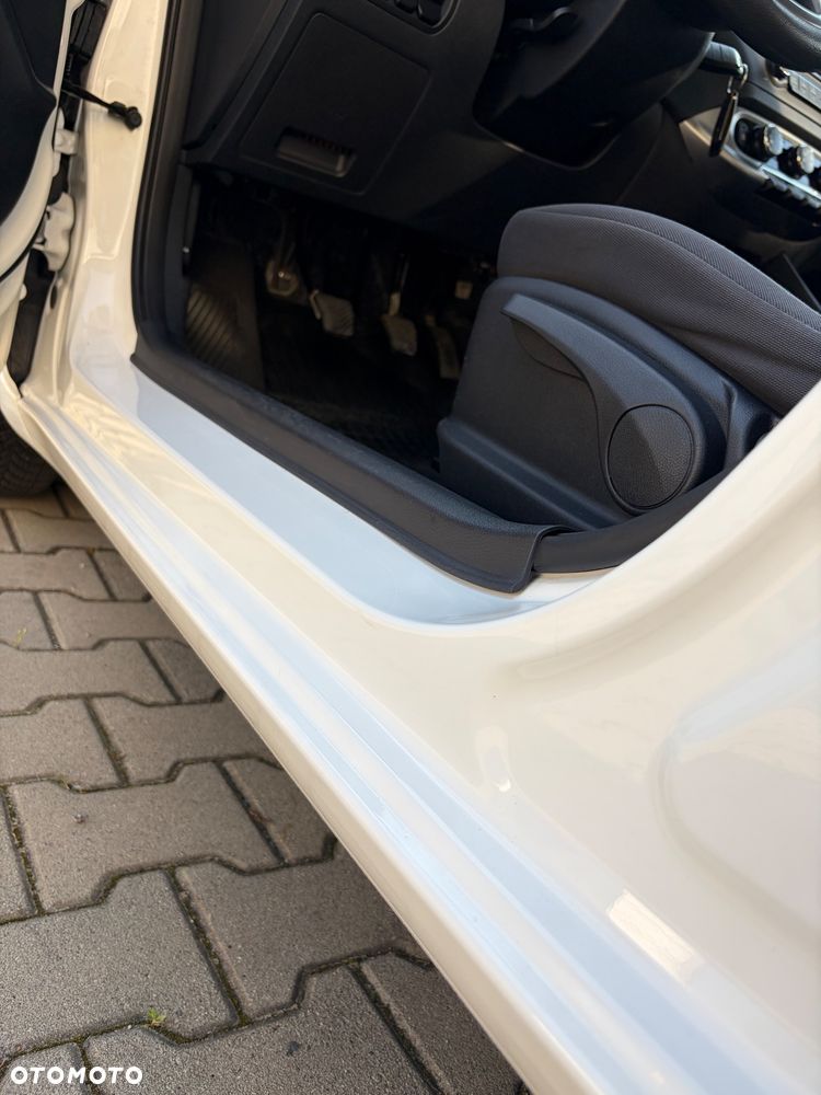 Kia Rio 1.1 crdi M - 29