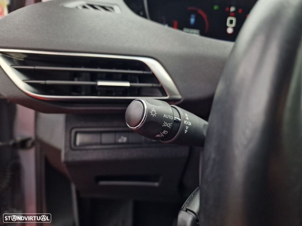 Peugeot 3008 1.2 PureTech Allure Pack EAT8 - 21