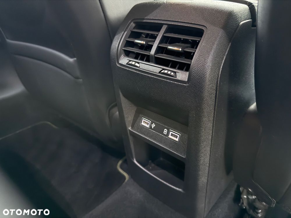 Peugeot 308 - 21