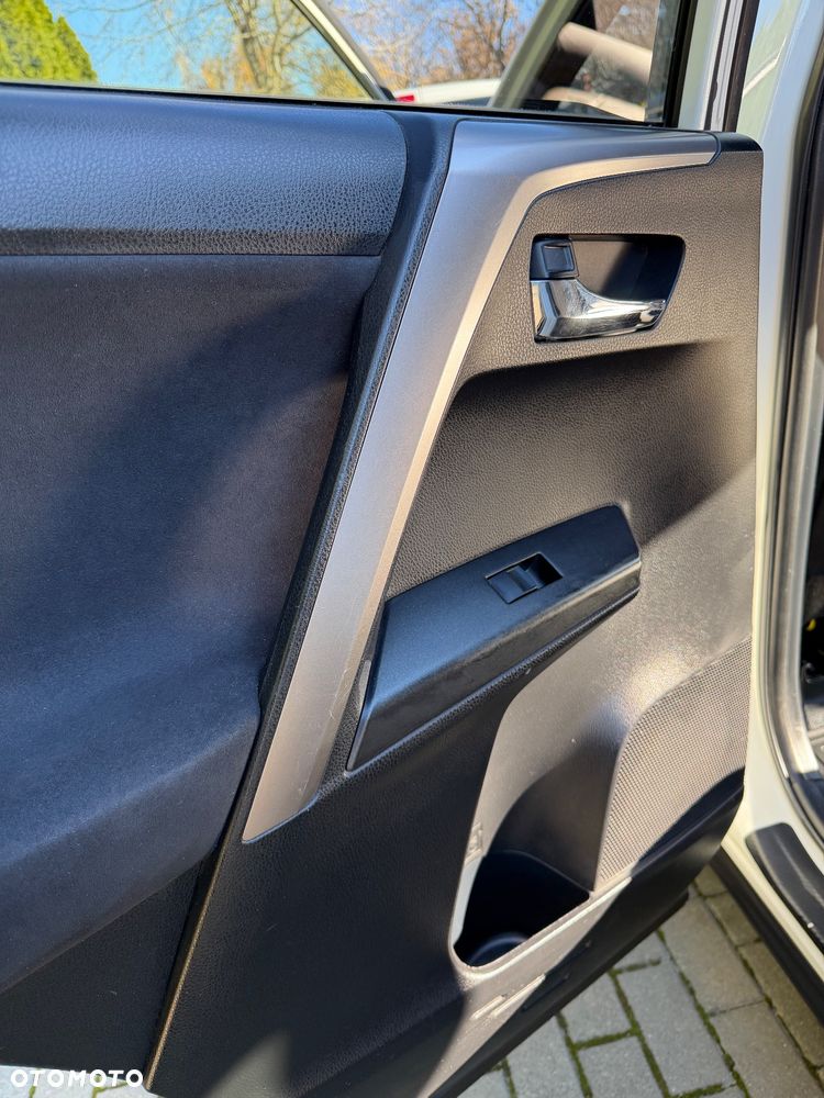 Toyota RAV4 Hybrid Prestige 4x4 - 25