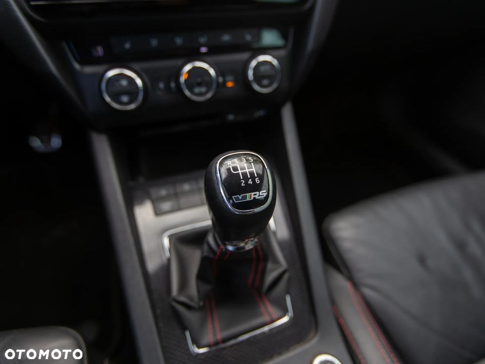 Skoda Octavia 2.0 TDI RS - 23