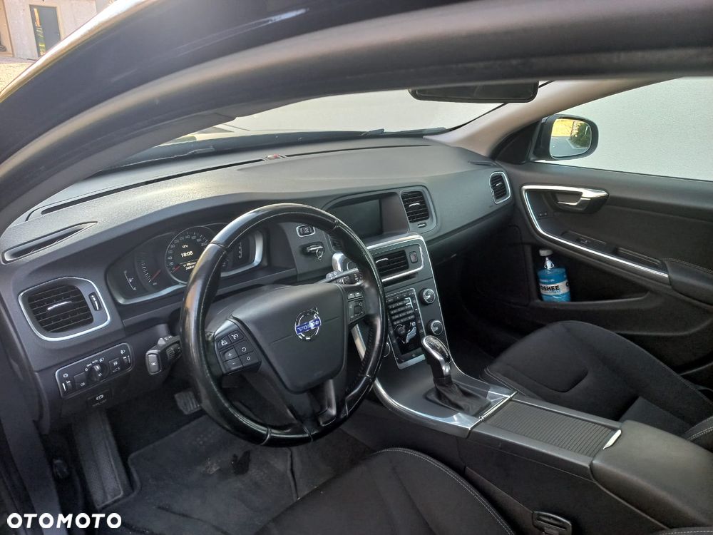 Volvo V60 D2 Geartronic Powershift Edition - 18