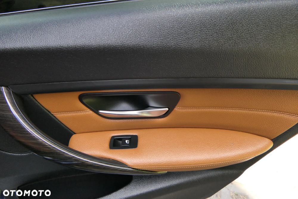 BMW Seria 3 320d Efficient Dynamics Luxury Line - 27