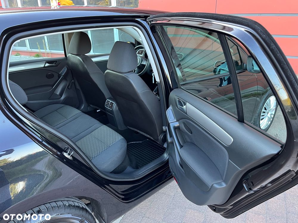 Volkswagen Golf - 34