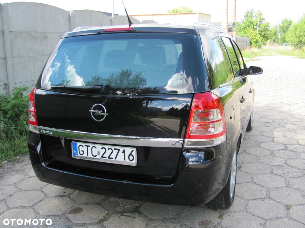 Opel Zafira - 18