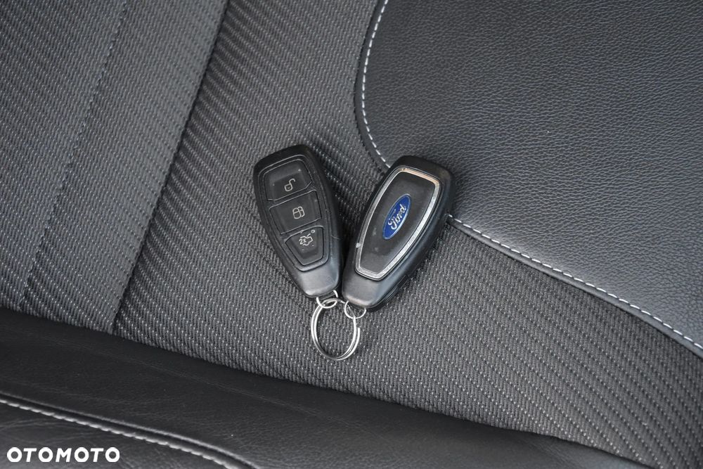 Ford Kuga 2.0 TDCi 4x4 Individual - 39