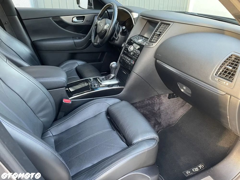 Infiniti Q70 3.0d S Premium - 18