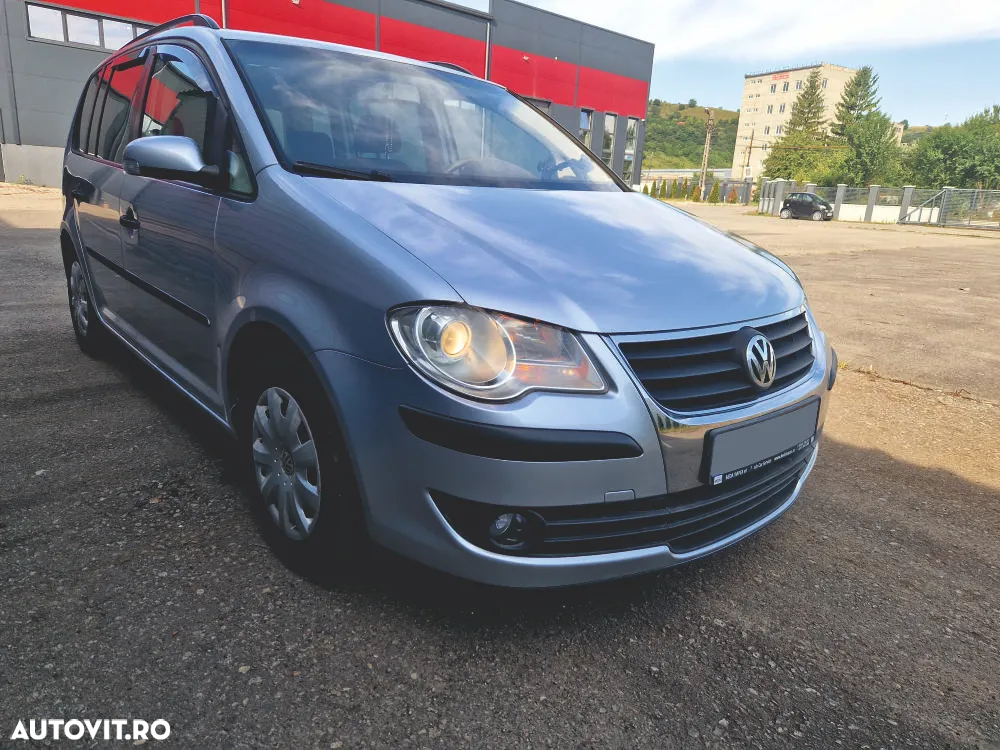 Volkswagen Touran 1.9TDI Basis - 2