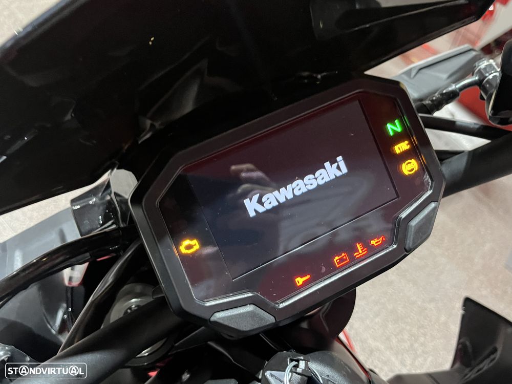 Kawasaki Z 900 PERFORMANCE - AKRAPOVIC !! - DESDE 139 EUR / MÊS !! - 35