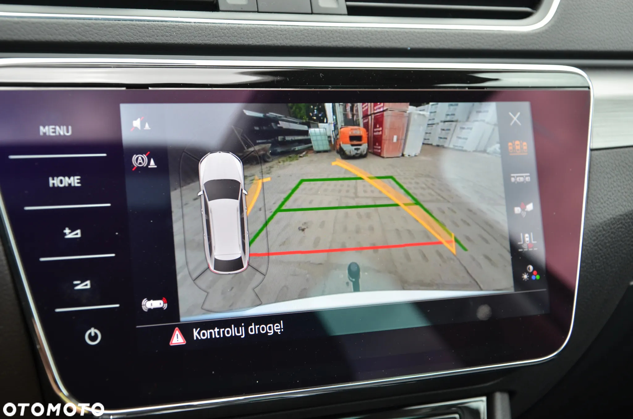 Skoda Superb 2.0 TDI L&K DSG - 29