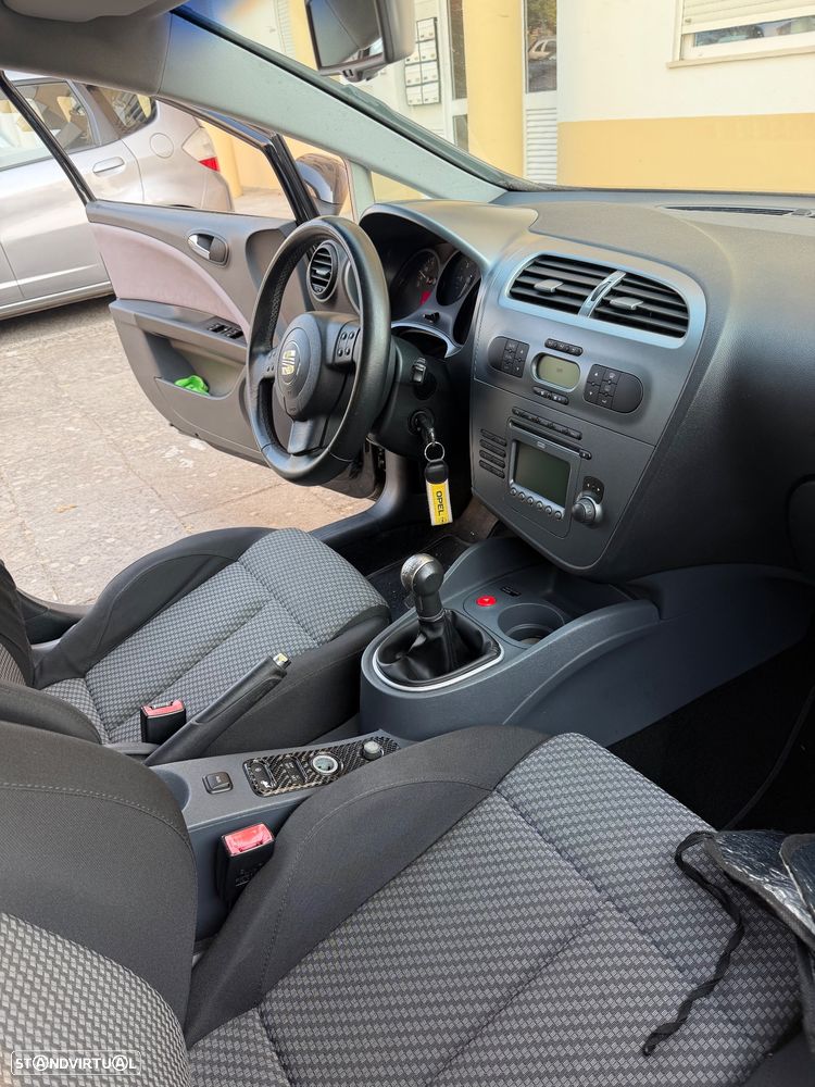 SEAT Leon 1.9 TDi Ecomotive Reference - 8