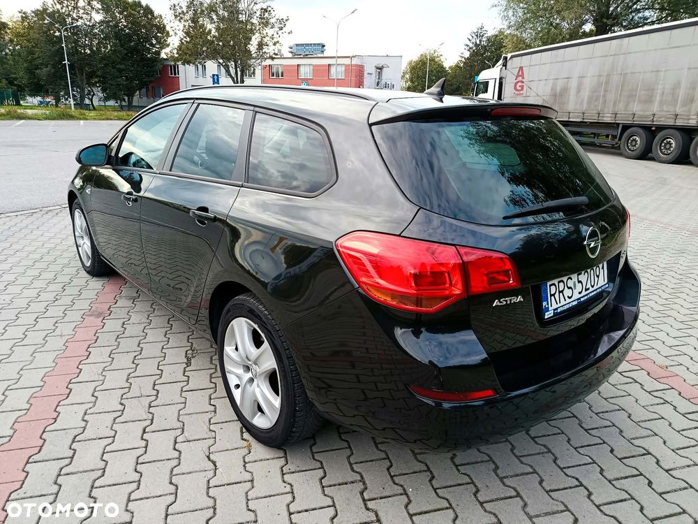 Opel Astra 1.7 CDTI - 9
