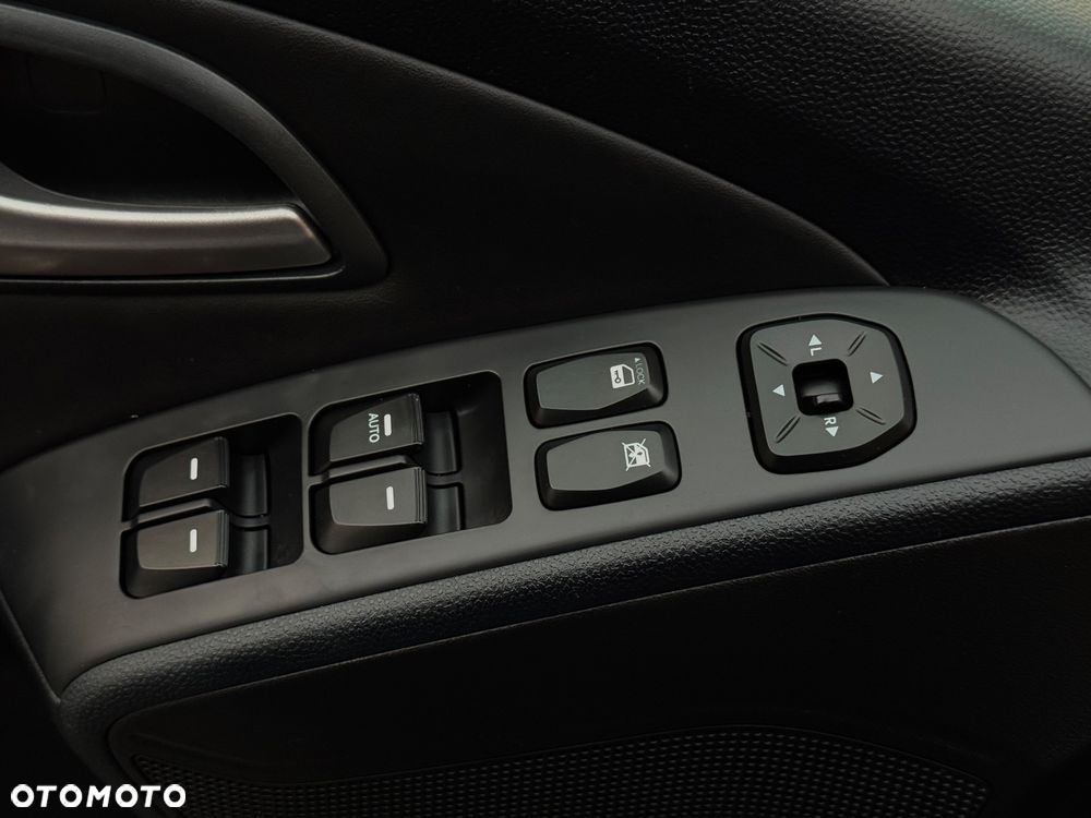 Hyundai ix35 1.6 2WD blue Style - 24